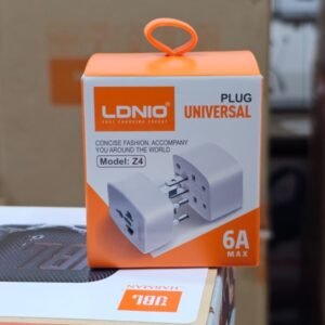 Ldnio Z4 Universal Plug 6A Max (ABS V0)
